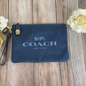 Coach Turnlock Pouch 26 wristlet